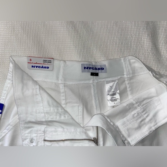 Women’s NYGARD White stretchy cargo Capri‎ size 8 new with tags - Picture 7 of 11